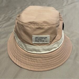 Levi's Pink and Cream Bucket Hat